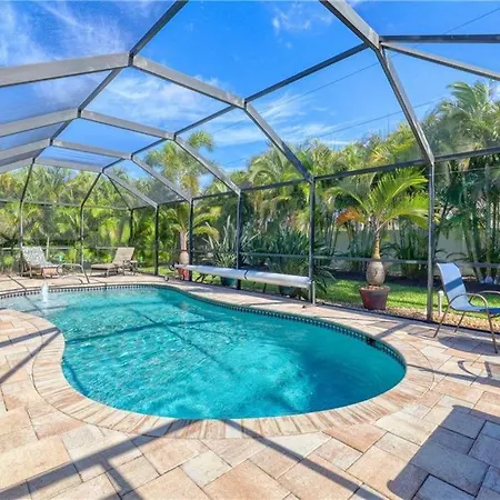Private Oasis! Electric-Heated Pool Home - Perfect For Families! - Villa Barbossa